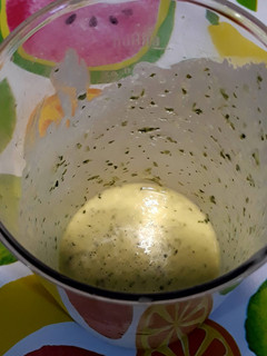Una foto de Salsa, vinagreta de ajo y perejil