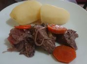Una foto de ganso asado