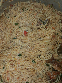 A picture of Spaghetti jollof.