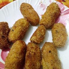 A picture of Mayo chicken croquettes.