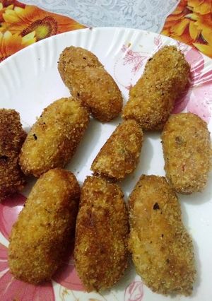 A picture of Mayo chicken croquettes.