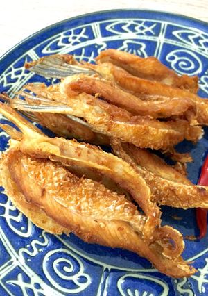 Hình của món Lườn cá hồi chiên muối ớt.
