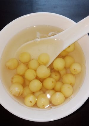 Hình của món Chè hạt sen Huế.