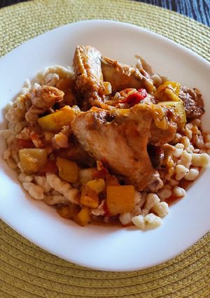 Csirke szárny- combfilé pörkölt cukkínivel, padlizsánnal recept fotója