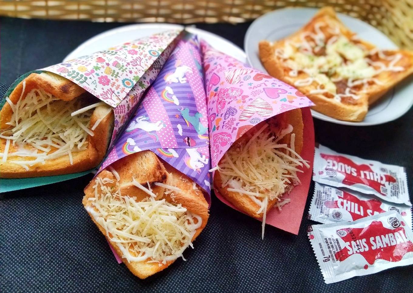 Pizza cone roti tawar🍕