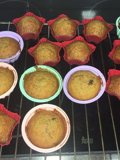 Una foto de Muffins de plátano y chocolate