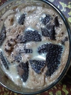 A picture of Oreo shake.