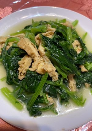 菠菜炒豆皮 的食譜成品照片