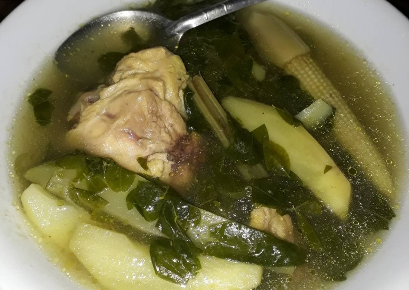 Caldo de jilotas con Chipilín....🇸🇻