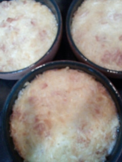 Una foto de Soufflé de Arroz, Jamón y Queso