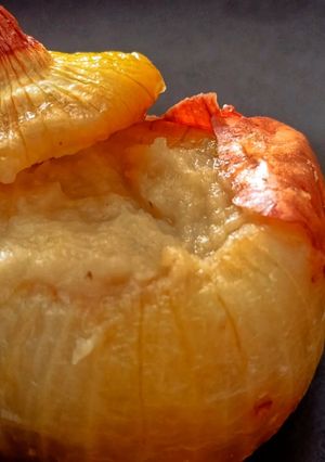 Foto di Cipolla fondente ai porcini e provola di Agerola