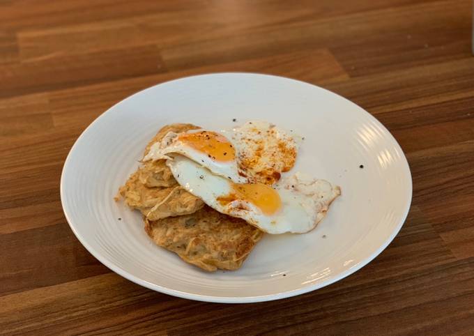 Recipe of Speedy Potato hash browns with fried eggs