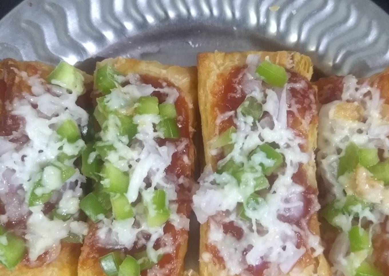Khari biscuit pizza