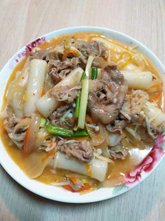 牛肉泡菜炒年糕 的食譜成品照片
