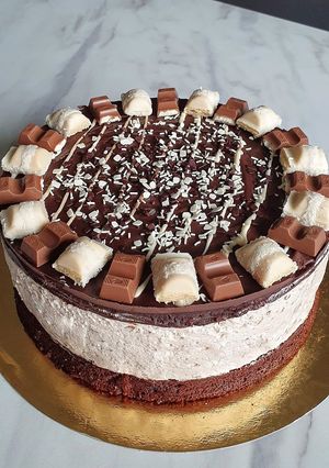 O poză a rețetei Cheesecake Kinder Bueno.