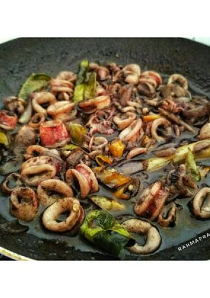 Foto resep Oseng Cumi Hitam Pedas