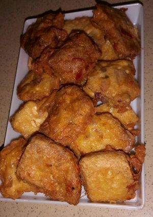 A picture of Awara with egg.