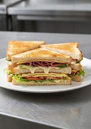 Foto resep Club Sandwich Tiga Lapis ala Kafe