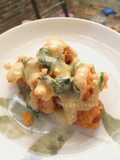 Crispy shrimps with salted egg sauce