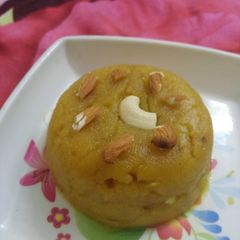 A picture of बेसन का हलवा.