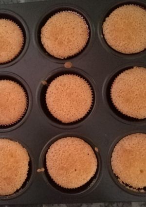 A picture of Vanilla cup cake.