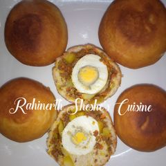 A picture of Minced meat egg roll.