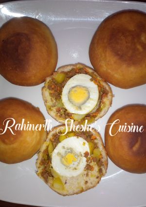 A picture of Minced meat egg roll.