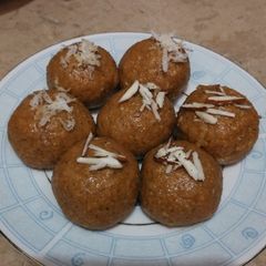 Besan ke ladoo A picture of Besan ke ladoo.