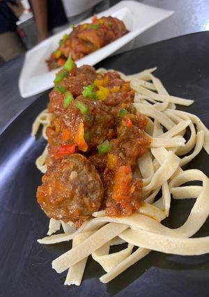 A picture of My pasta with meatballs gravy.