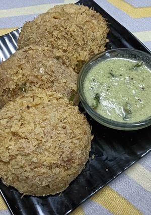 A picture of Semolina and Vermicelli idli.
