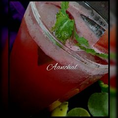 Watermelon mint juice A picture of Watermelon mint juice.