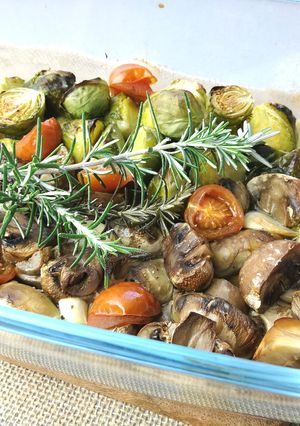 Una foto de Verduras al horno para guarnición