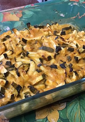 Une photo de Courgettes marinées citron, ail, épices et coriandre