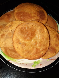 चना दाल कचौड़ी(Chana dal ki kachori recipe in Hindi) रेसिपी मुख्य फोटो