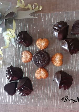 A picture of Heart & Roses Chocolates.