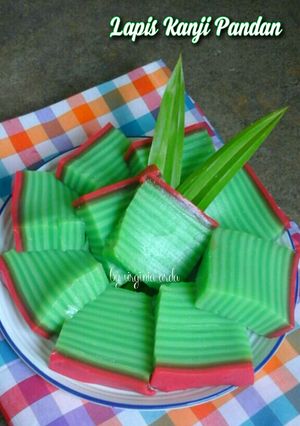 Foto resep Lapis Kanji Pandan Enak dan Anti Gagal 🍀