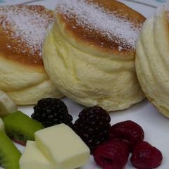 Japanese Souflè Pancakes A picture of Japanese Souflè Pancakes.