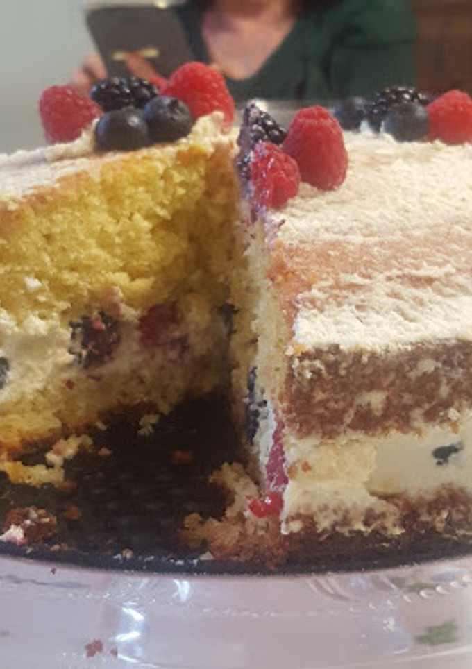 Una foto de Tarta de queso mascarpone y frutos rojos