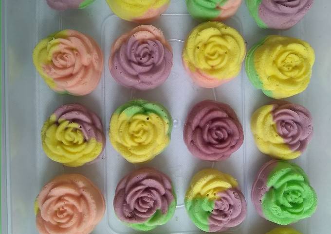 Resep 147. Bolu Mawar Kukus Tersimpel (modal 19rb jadi 40-46 pcs) yang Bikin Ngiler