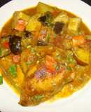 Pollo con berenjena y papas al curry