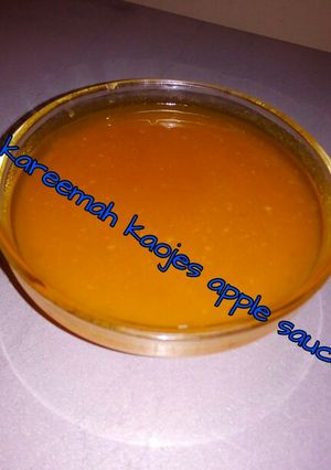 A picture of Apple sauce.