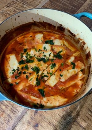 A picture of Smokey tomato & halloumi bake.