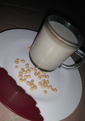 A picture of Soy beans milk.
