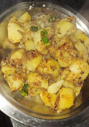 जीरा आलू (Jeera aloo recipe in hindi) रेसिपी मुख्य फोटो