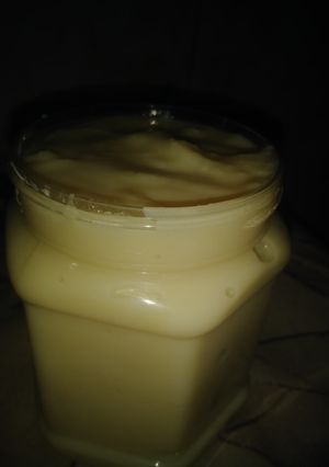 A picture of Condensed milk.