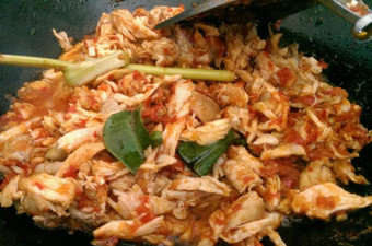 Resep Ayam suwir pedas asam manis yang Menggugah Selera