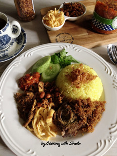 Foto resep Nasi Kuning Rice Cooker