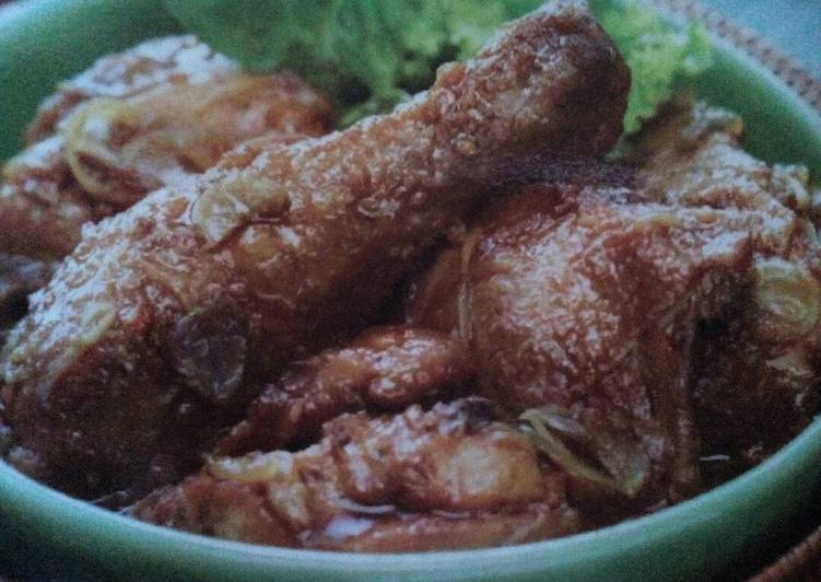 Blajar masak ayam &pengen dapet celemek darii cookpad..:-) :-)