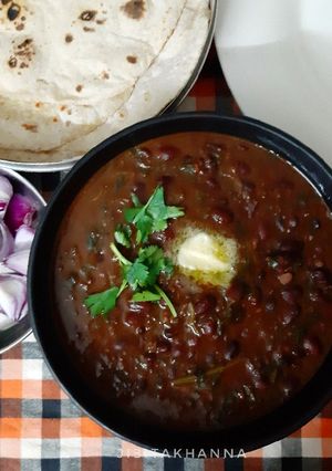 A picture of Rajma with Methi and Palak.