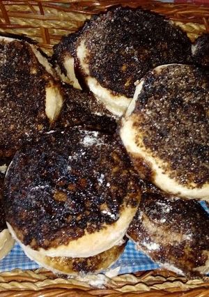 Una foto de Tortitas negras súper fáciles